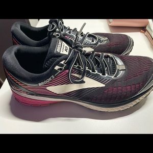 Brooks Ghost 10 sneakers